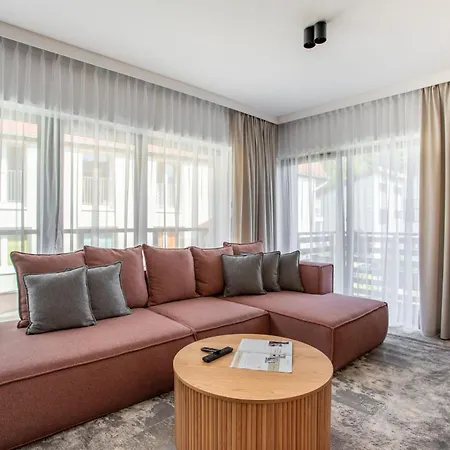 Obroncow Pokoju 15 Apartment